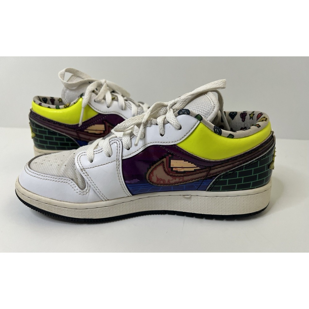 Air Jordan 1 Shoes Youth Size 6.5Y Low SE DM8969-114 Old School Gaming Retro